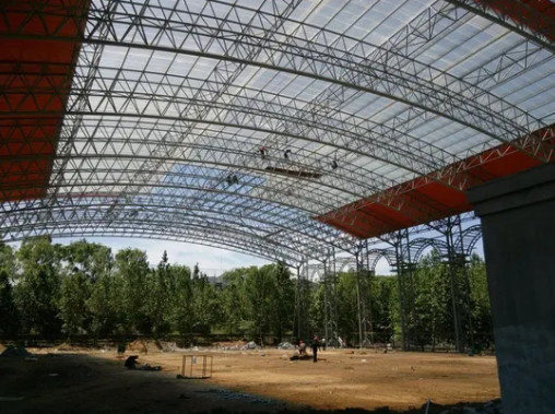Buy Qingdao Sustainable and Modern Steel Industrial Buildings Engineered for Efficiency online manufacture
