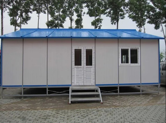 Buy 20 40 Feet Modular Pre Fabricated Houses Luxury Container Restaurant online manufacture