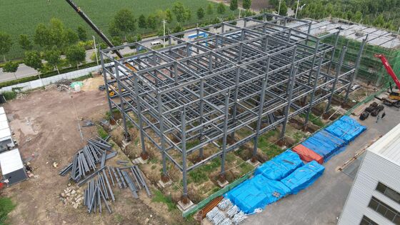 comprar Estrutura de aço modular à prova de intempéries Edifício de celeiro para armazenamento de equipamentos e habitação de grãos Fabricação em linha