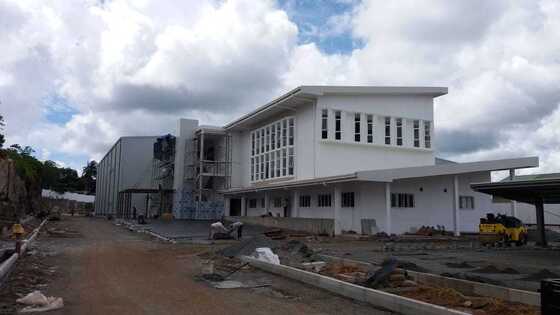 comprar Edificio de estructura de acero ligero galvanizado desmontable con diseño personalizable para uso industrial Fabricación en línea