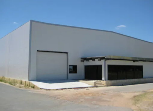 Pre-Engineered Steel Building with 50 Years Life Cycle, 60 Days Construction Period, and 30 Year Warranty