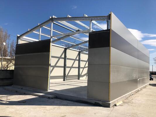 Prefabricated Steel Structure Building with Hot DIP Galvanized Finish, Up to 60m Span Width, and 50 Years Structure Usage